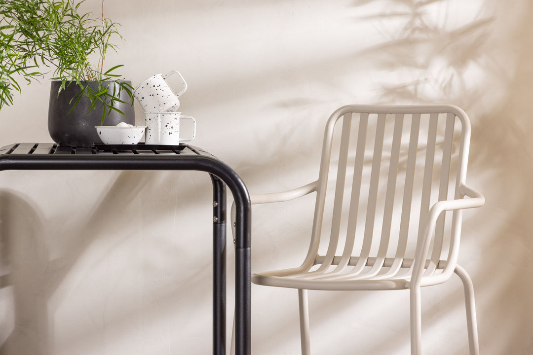 Venture Home Borneo Cafetable Aluminium - Black / Kvadrat 70*70* +Peking Diningchair Aluminium - Beige / _2