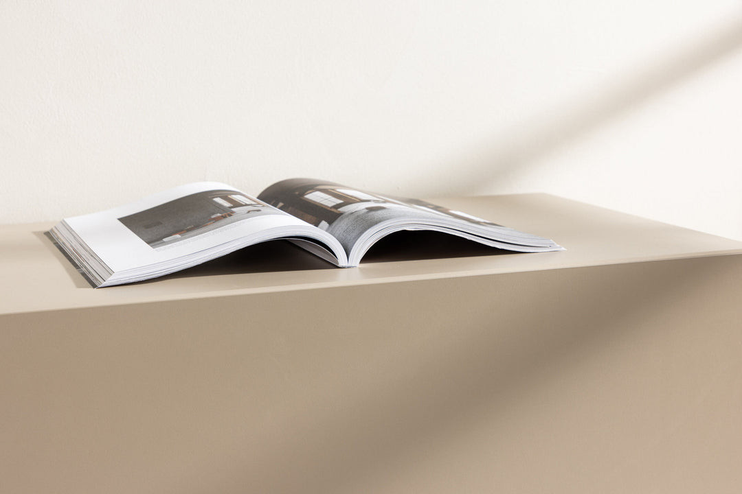 Venture Home Cuenca TV-bord - Beige / Sort glas Melamin/Glas