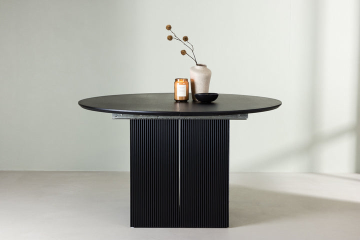 Venture Home Matilda Dining Table Extendable φ130/180 - Black / MDF with veneer