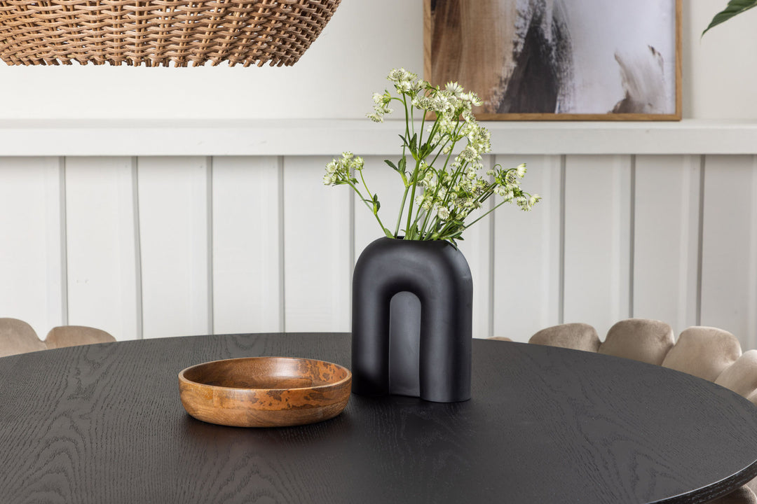 Venture Home Bootcut Round Dining Table - Black / Black Fanéer +Limhamn Chair - Black / Beige Velvet _4