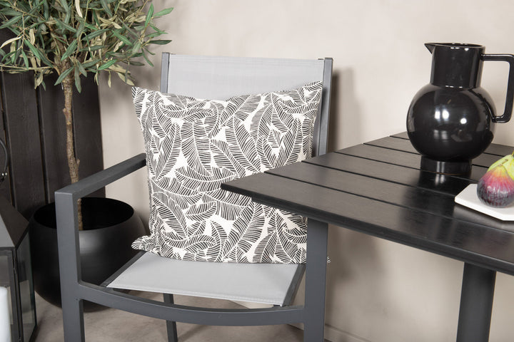 Venture Home Colorado - Cafébord - 70*70 - Matt Svart / Svart Aintwood+Copacabana Arm Chair (