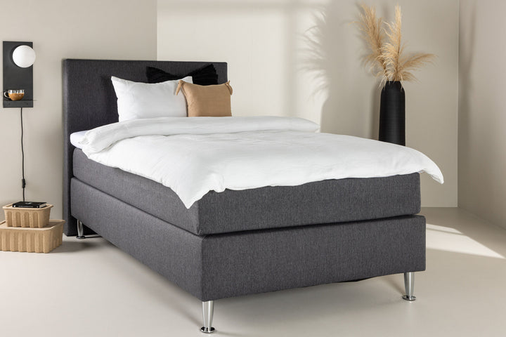 Venture Home Toledo Seng 120*200 - Mat Sølv / Mørkegrå Stof Lino 12