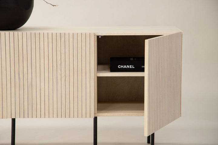 Vind Björkön Low Cabinet Storage - Whitewash / Faneer