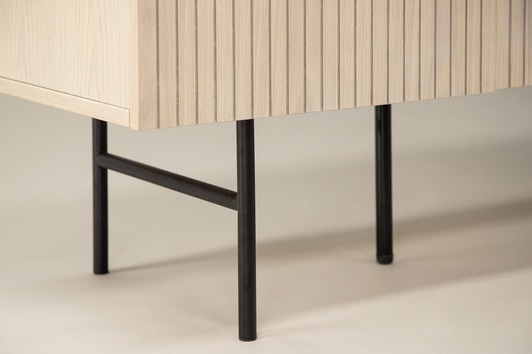 Vind Björkön Low Cabinet Storage - Whitewash / Faneer