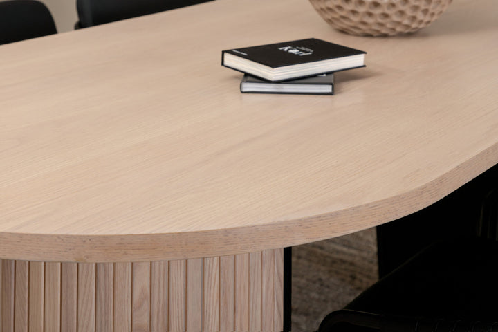 Venture Home Bianca Oval Dining Table - White Wash / Black Veneer+Tvist Chair - Black / Black PU_4