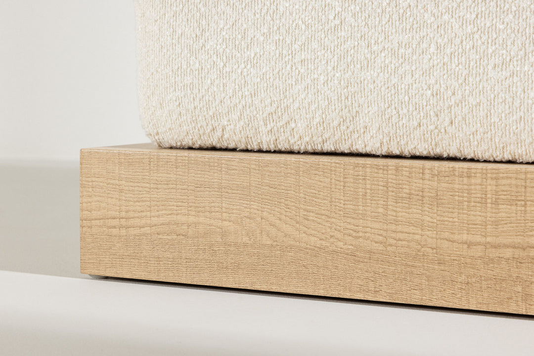 Venture Home Ivy Ottoman - Woodlook /  White boucle