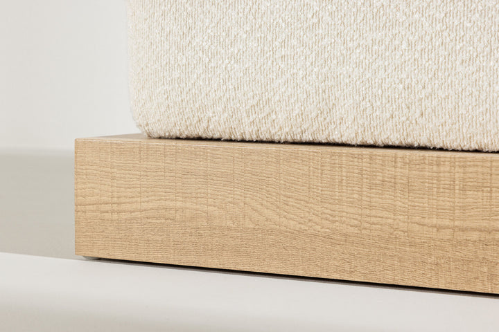 Venture Home Ivy Ottoman - Woodlook /  White boucle