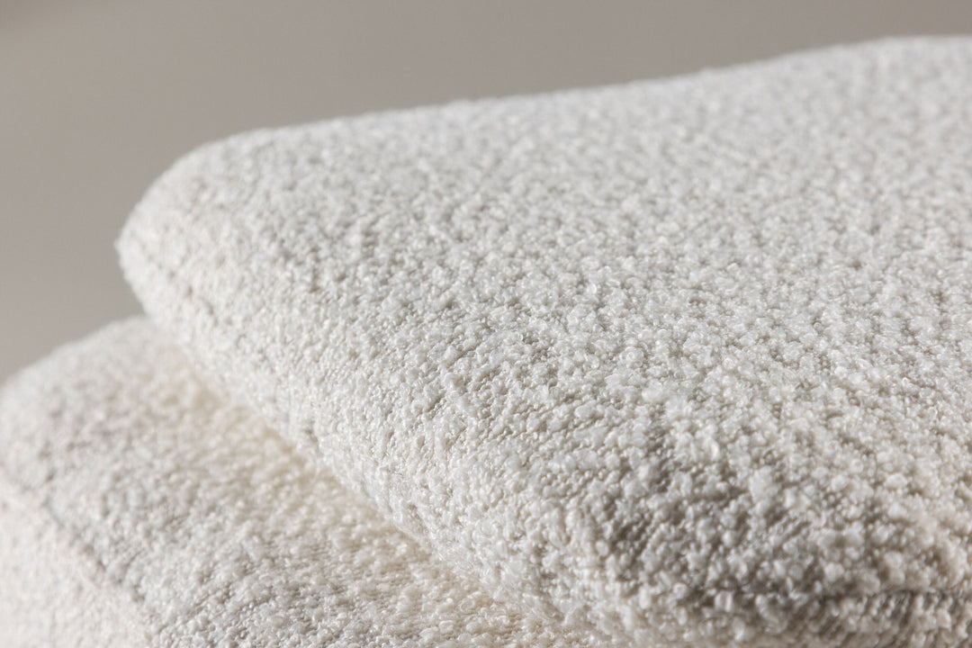 Venture Home Laurel  Ottoman - White boucle  /