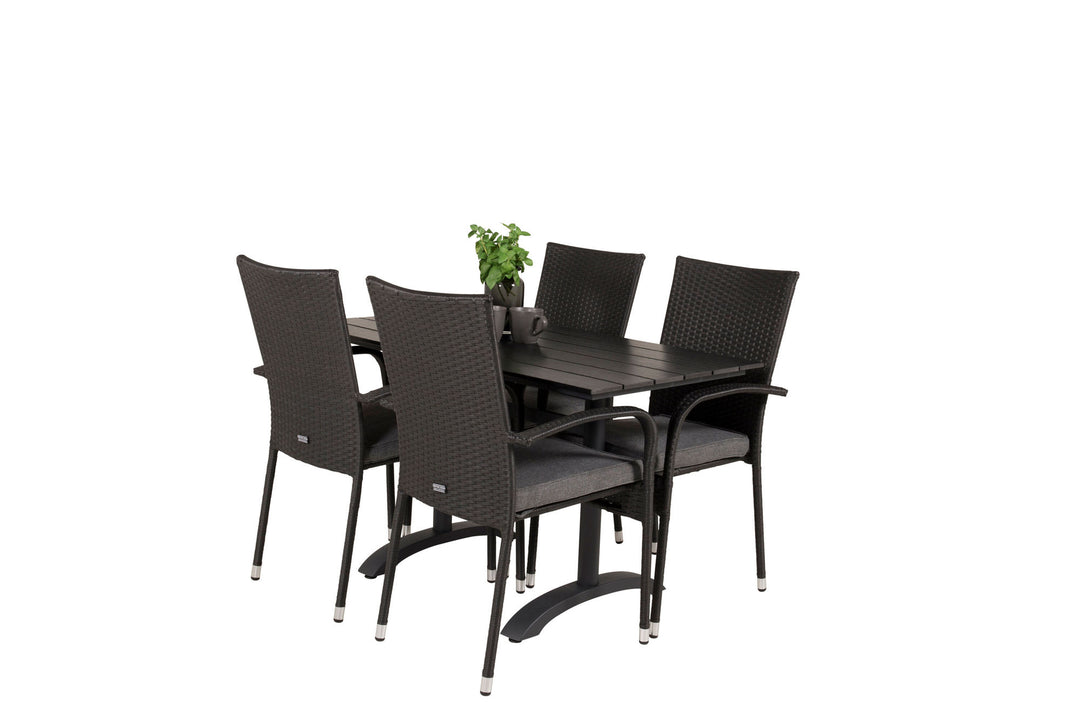 Venture Home Denver Café Table 120*70 - Black Alu / Black Aintwood+Anna Arm Chair (stackable)