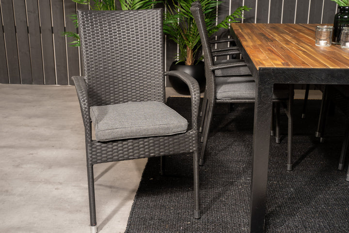 Venture Home Bois Dining table 200*100cm - Black Legs / Acacia +Anna Arm Chair (stackable) -