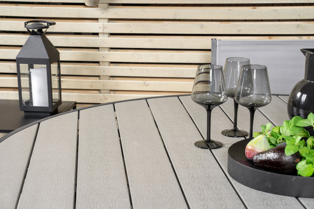 Venture Home Parma - Table ø 140 - Black Alu /Grey Aintwood+Copacabana Arm Chair (stackable)