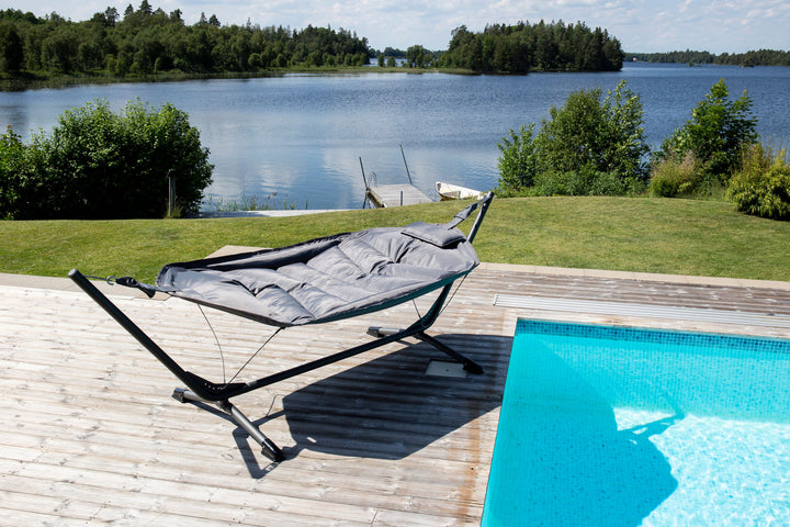 Venture Home Niño Hammock - Black Fabric / Black Frame