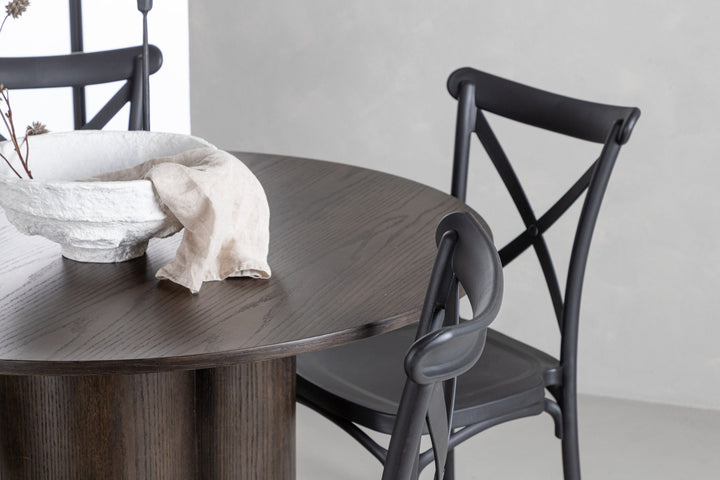 Venture Home OliviaDiningTable-Mocca/MoccaVeneer+CrosettDiningChair-MatteBlack/MatteBlackPlastic_4