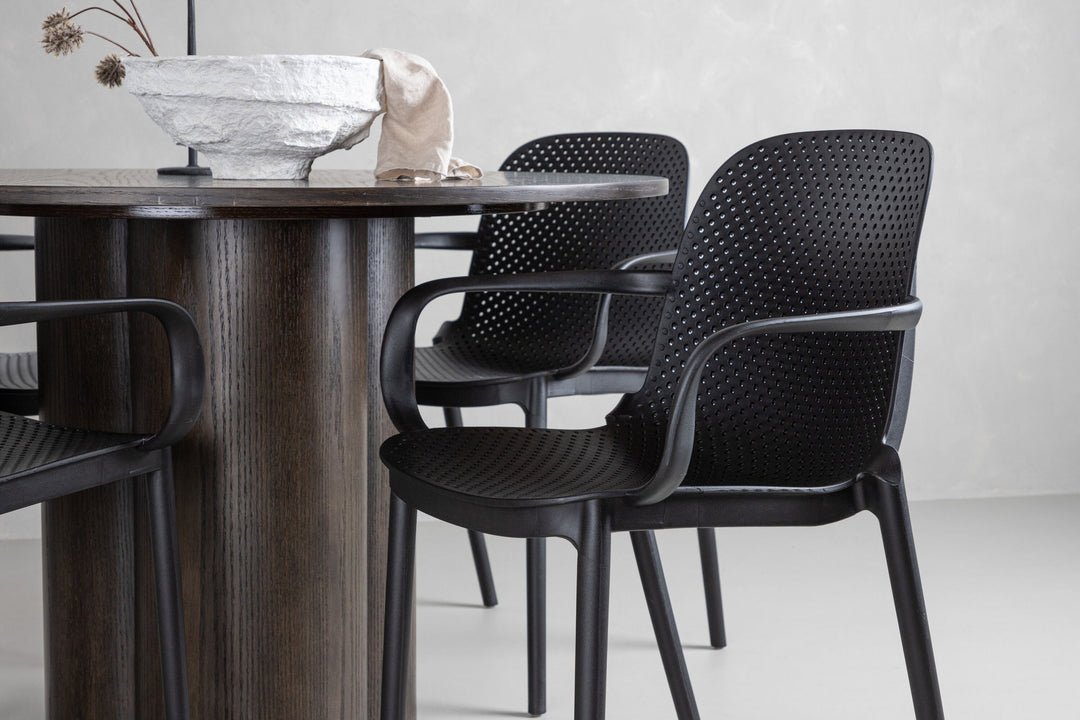 Venture Home OliviaDiningTable-Mocca/MoccaVeneer+BaltimoreDiningChair-Black/BlackPlastic_4
