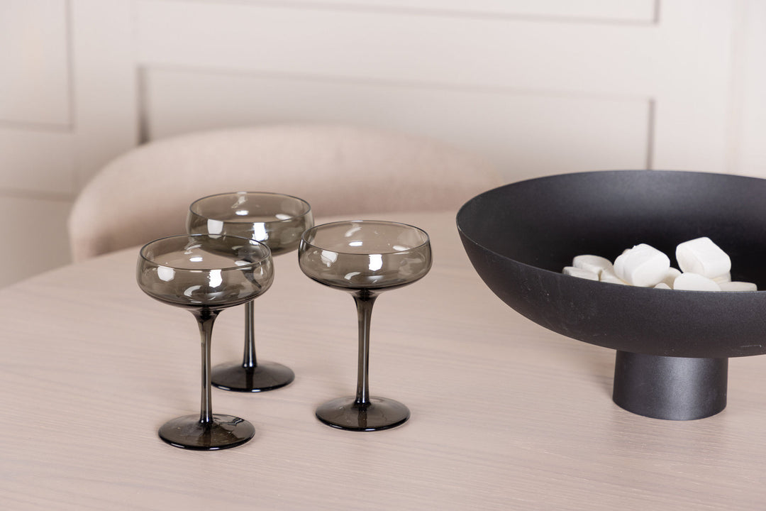 Venture Home OliviaDiningTable-WhiteWashVeneer+ModestoDiningChair-Beige/BeigeBoucle_4