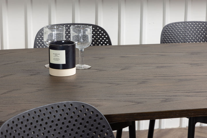 Venture Home Stone oval Dining Table - Black / Mocca Veneer +Baltimore Dining Chair - Black / Black Plastic _4