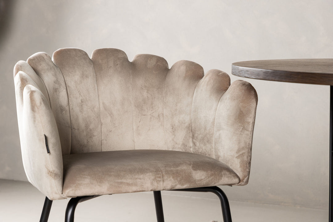 Venture Home Stone oval Dining Table - Black / Mocca Veneer +Limhamn Light Chair_4+ Limhamn Chair - Black / Beige Velvet _2