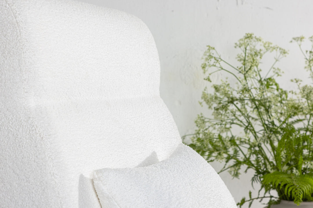 Venture Home Bloom Single Sofa - Whitewash / White Teddy