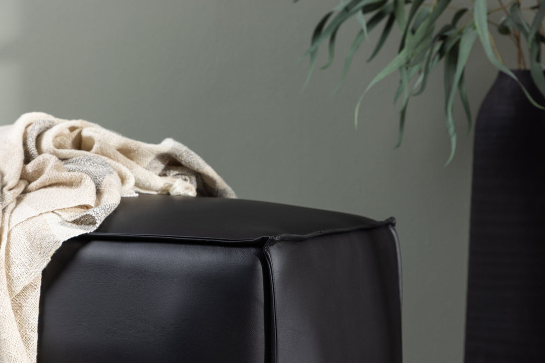 Venture Home Palermo Pouf - Matte black / Black PU