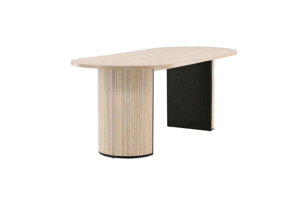 Venture Home Bianca Oval Dining Table - White Wash / White Wash Veneer