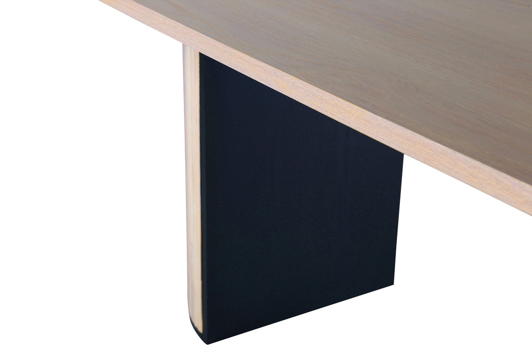 Venture Home Bianca Oval Dining Table - White Wash / White Wash Veneer