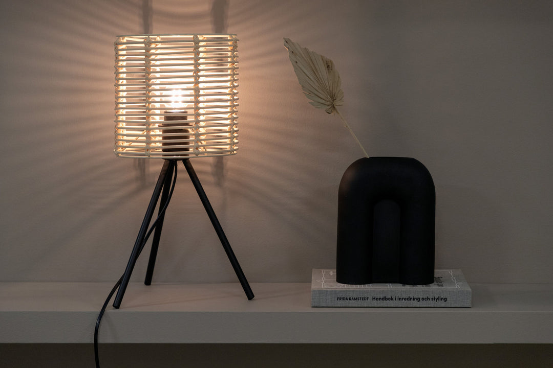 Venture Home Fence -Table Lamp - Black/Natural Rattan