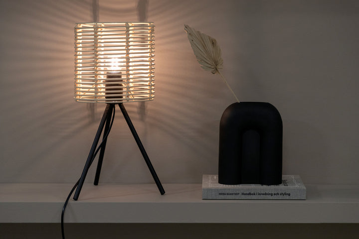 Venture Home Fence -Table Lamp - Black/Natural Rattan