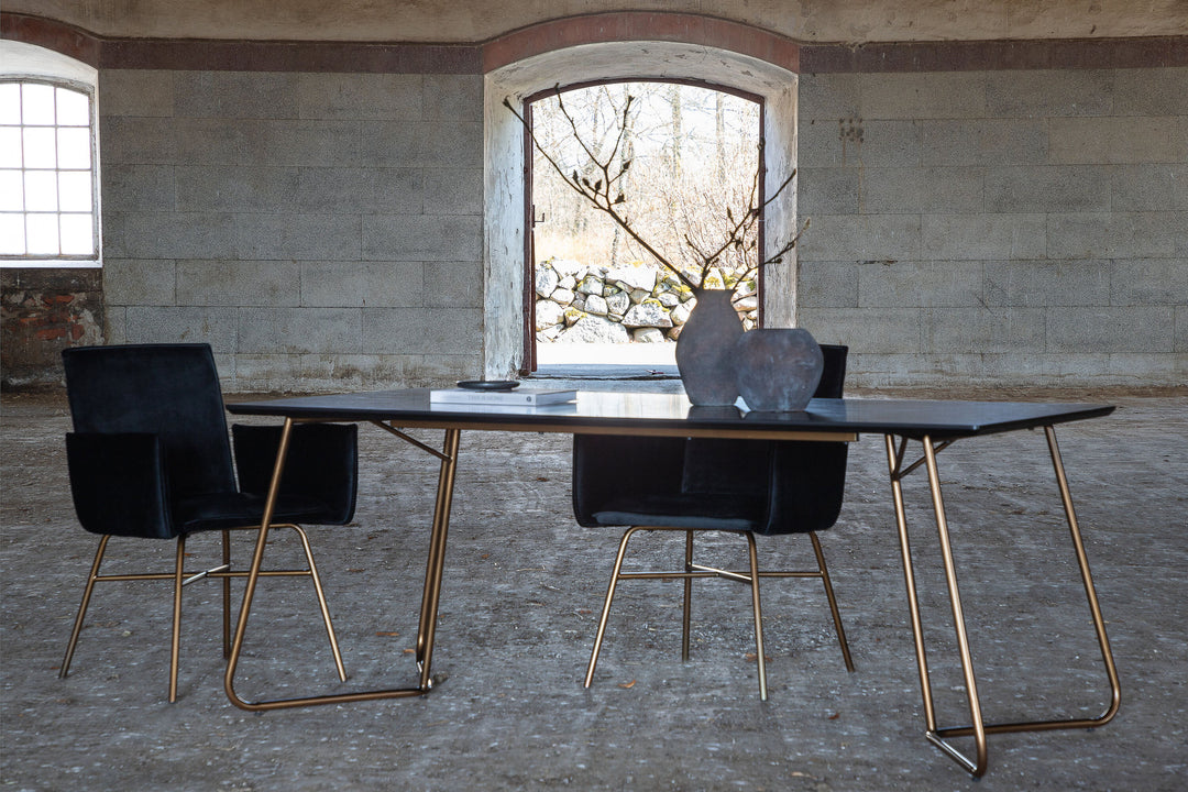 Venture Home Petra Dining Table - Distressed Copper / Black Veneer