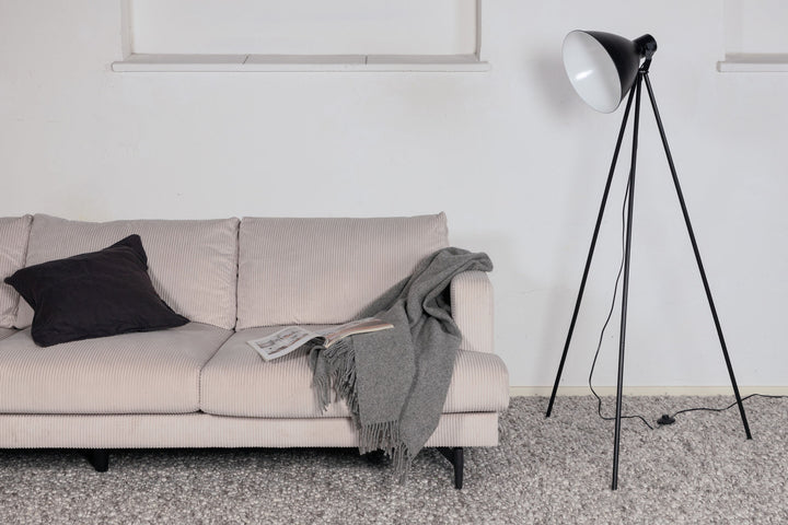 Venture Home Tiv -Floor Lamp - Black/Black