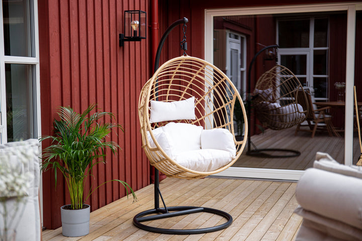 Venture Home Viga - Hanging Chair Round - Black Frame / Natur Wicker / Offwhite Cushion