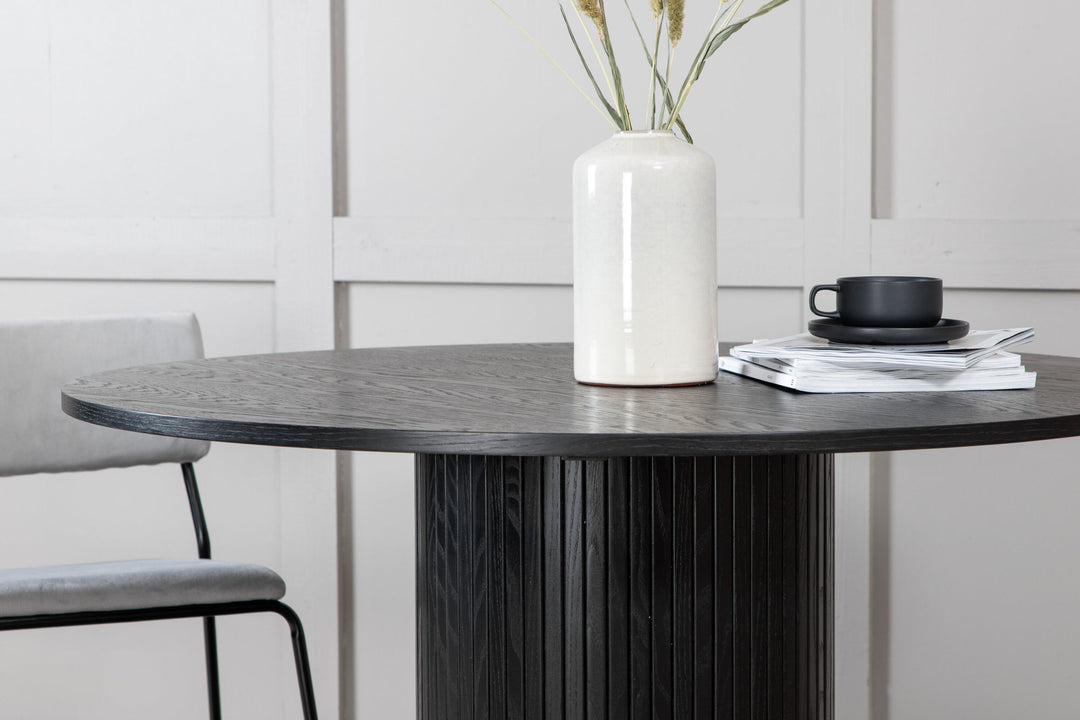Venture Home Bianca Round Dining Table - Black / Black Veneer
