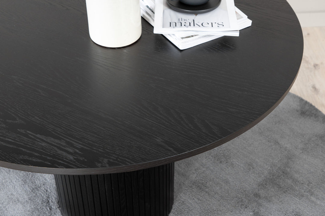 Venture Home Bianca Round Dining Table - Black / Black Veneer