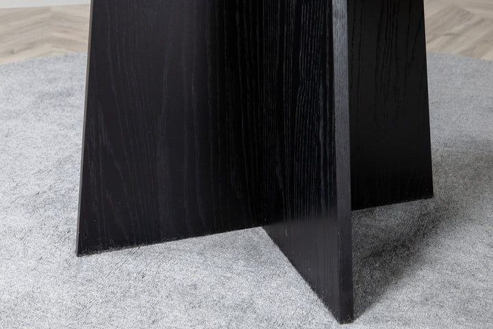 Venture Home Bootcut Round Dining Table - Black / Black Fanéer