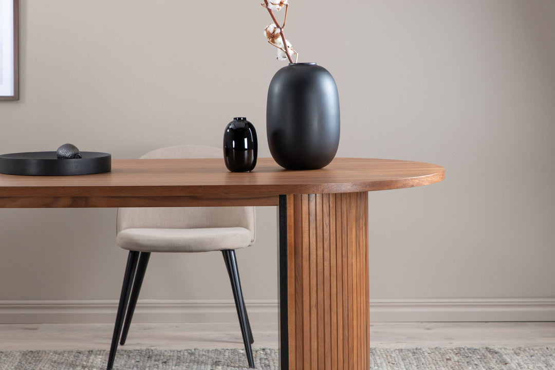 Venture Home Bianca Oval Dining Table - Walnut / Walnut Veneer