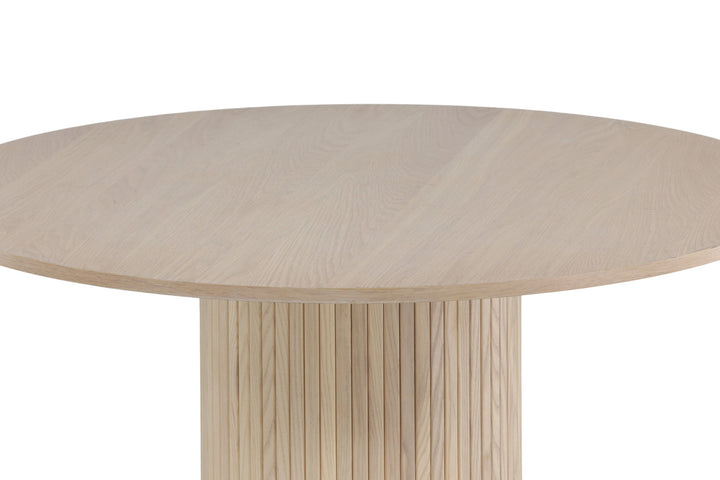 Venture Home Bianca Round Dining Table - White Wash / White Wash Veneer
