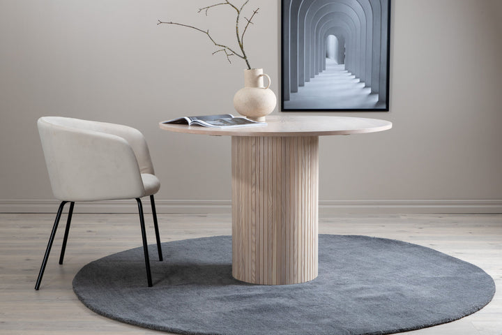 Venture Home Bianca Round Dining Table - White Wash / White Wash Veneer