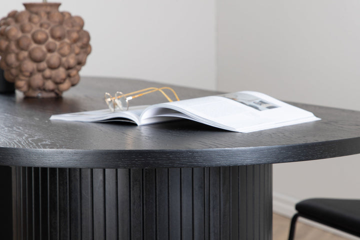 Venture Home Bianca Oval Dining Table - Black / Black Veneer