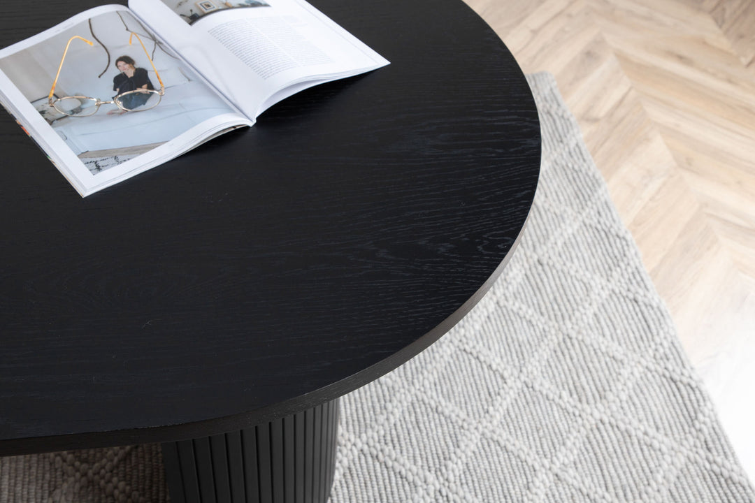 Venture Home Bianca Oval Dining Table - Black / Black Veneer