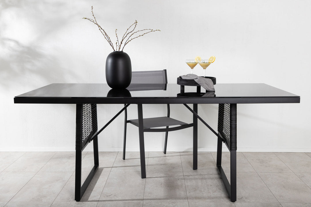 Venture Home Dallas Dining Table