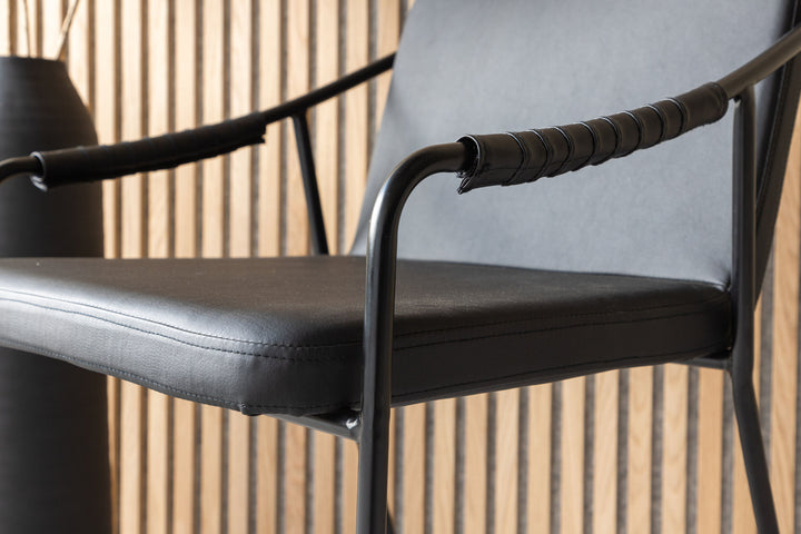 Venture Home Tvist Chair 2-pack - Black / Black PU