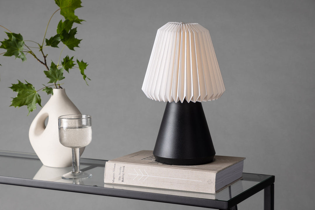 Venture Home Fjällen 20cm Table Lamp - Black /  White