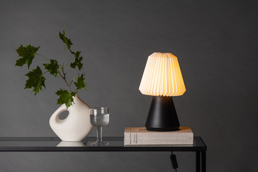 Venture Home Fjällen 20cm Table Lamp - Black /  White