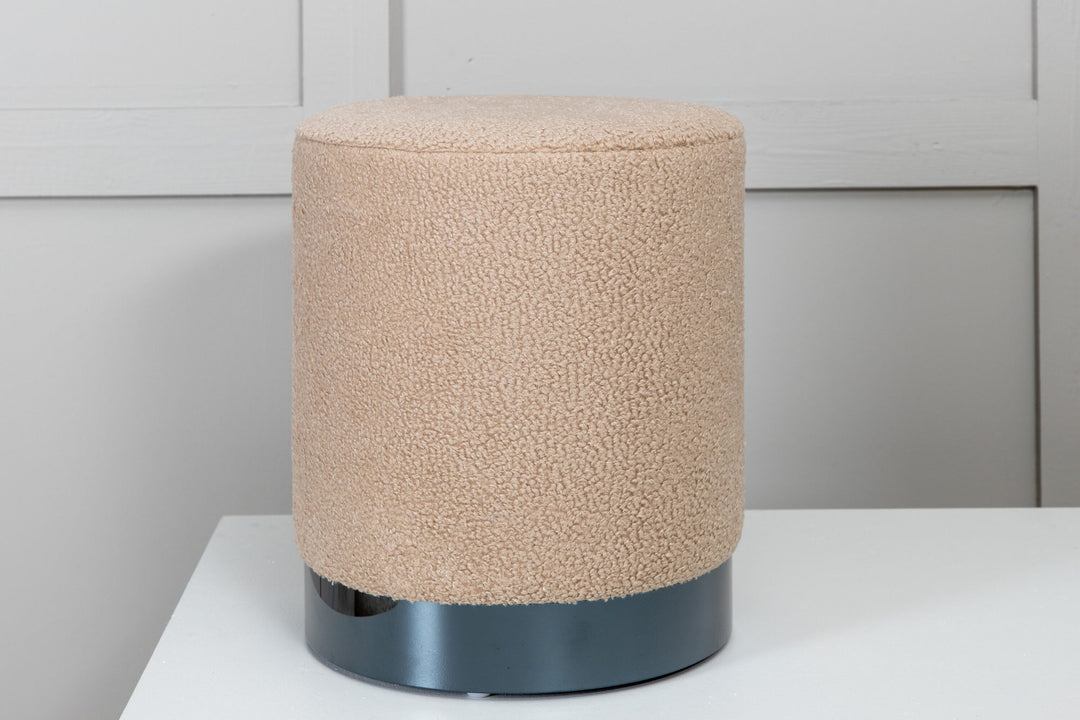 Venture Home Benji Pouf - Black / Beige Teddy