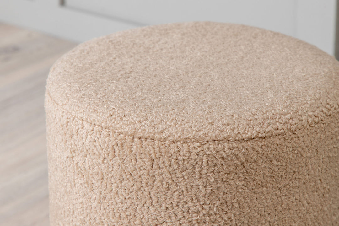 Venture Home Benji Pouf - Black / Beige Teddy