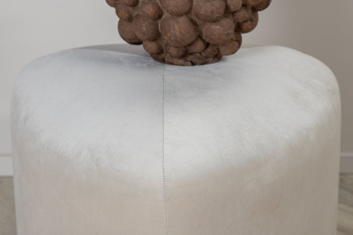 Venture Home Peg Pouf - / Beige Velvet