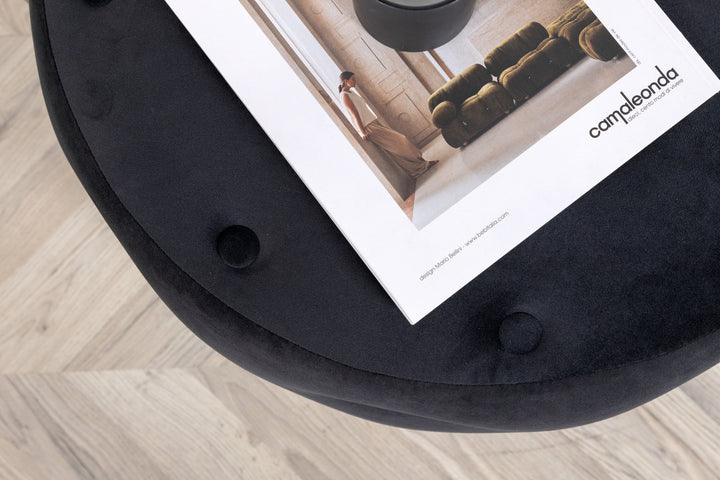 Venture Home Benjamin Pouf - / Black Velvet