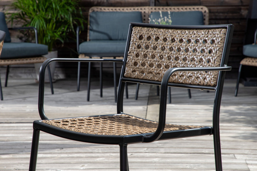 Venture Home Paola Dining Chair 4-pack - Black Steel / Nature Wicker / Black Cushion