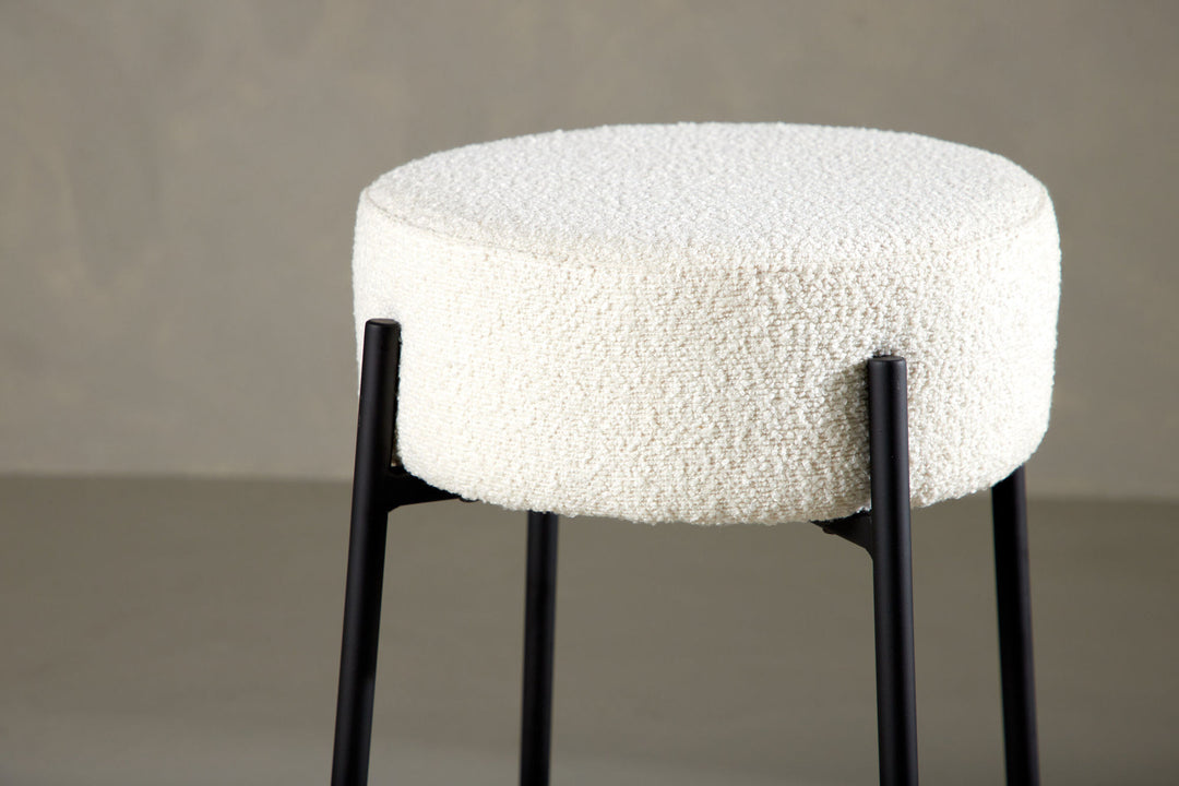 Venture Home Tucson Bar Chair Small - Black / White Boucle