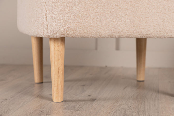 Venture Home Salina Ottoman/Pouf - Oaklook / White Fleece