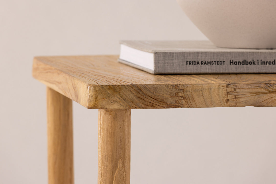 Vind Noster Pouf - Whitewash / Wood